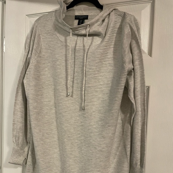 New cowl neck - Picture 1 of 1